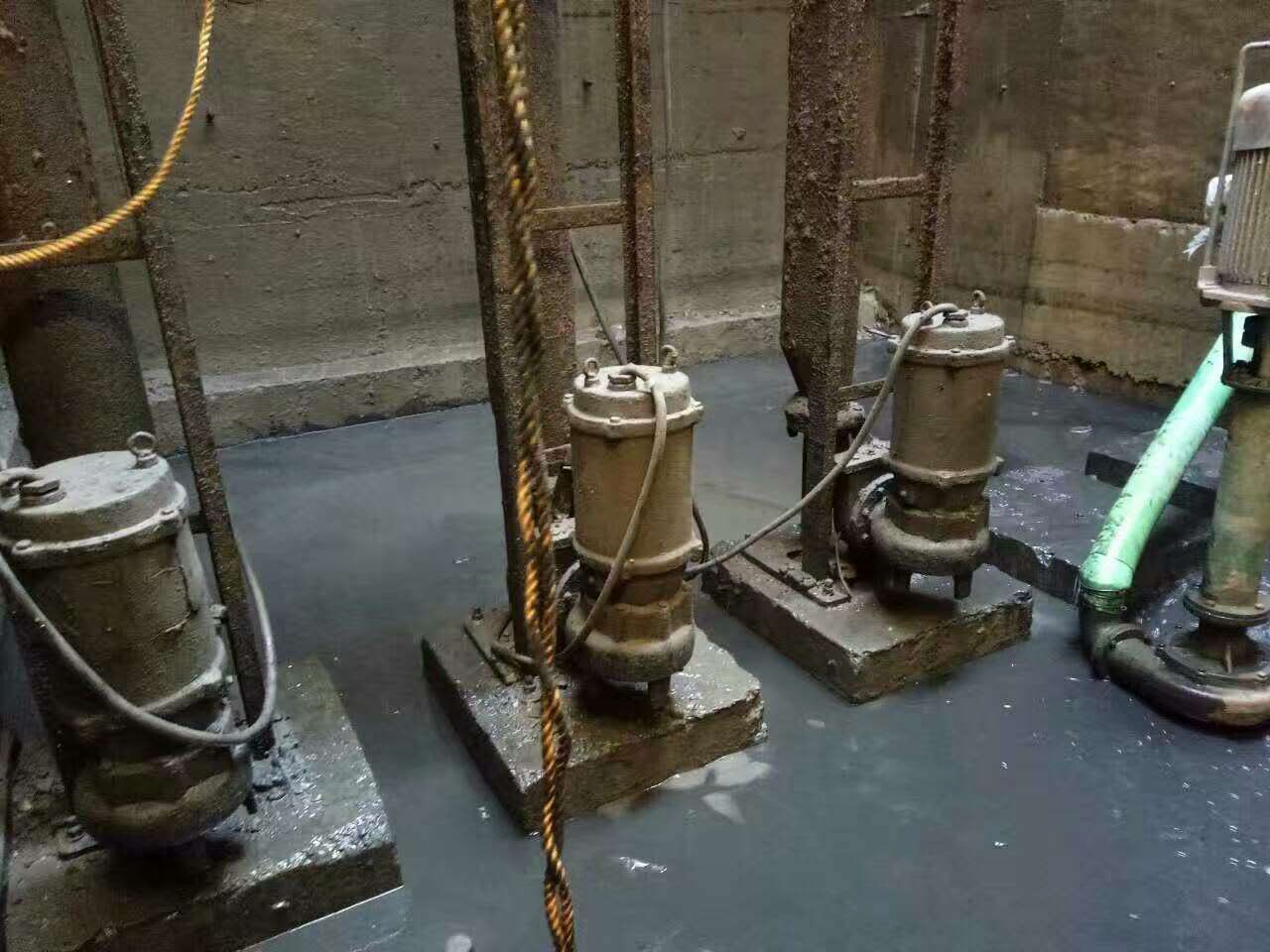 莒南污水池清理