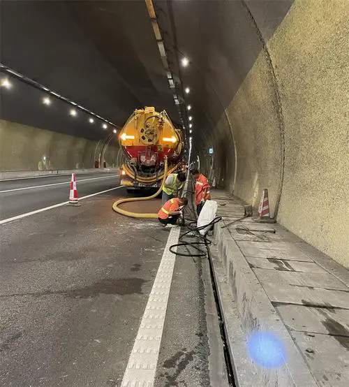 莒南隧道排水渠清淤